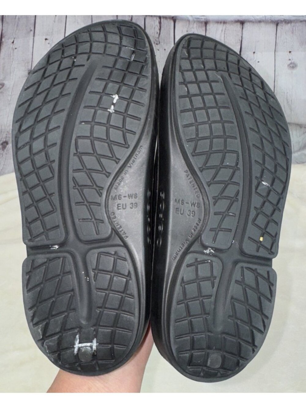 Oofos OOAHH Sandals Unisex Recovery Slide Shoes Black Unisex Men’s 6 Women’s 8 - Picture 8 of 8
